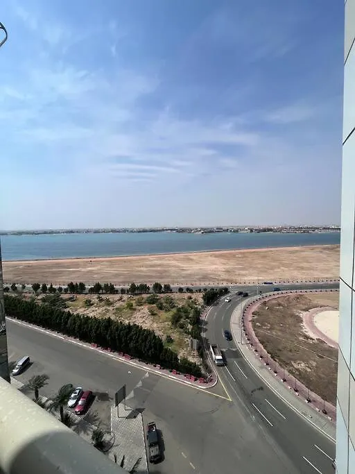 Elegant 4 Beds W/Partial Seaview Apartment Jeddah 0*,