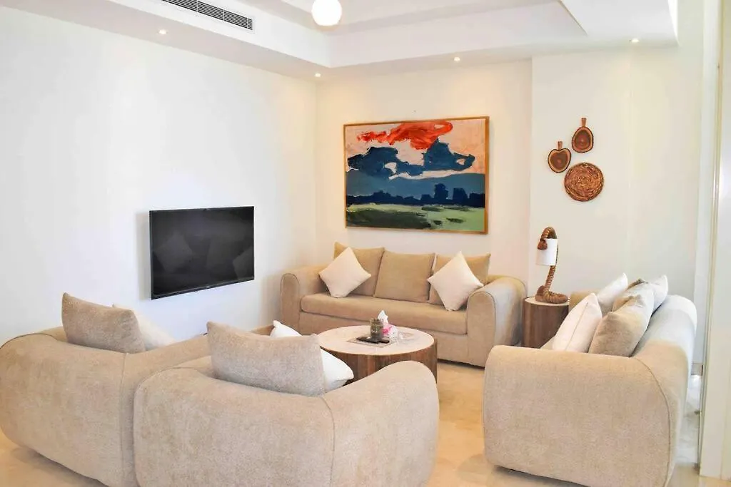Elegant 4 Beds W/Partial Seaview Apartment Jeddah Saudi Arabia