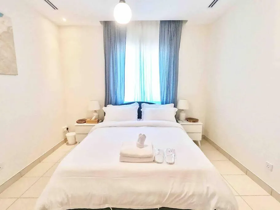 Elegant 4 Beds W/Partial Seaview Apartment Jeddah