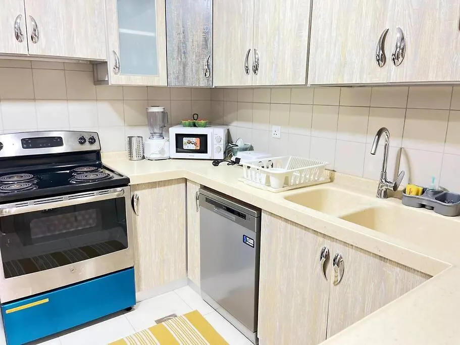 Elegant 4 Beds W/Partial Seaview Apartment Jeddah