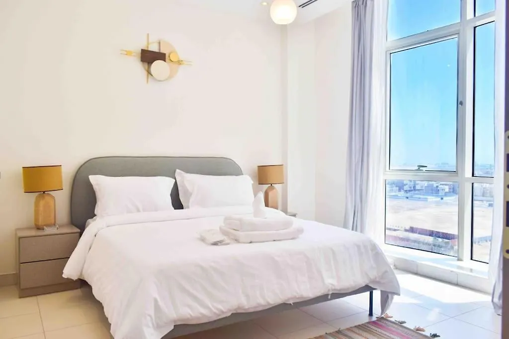 Elegant 4 Beds W/Partial Seaview Apartment Jeddah