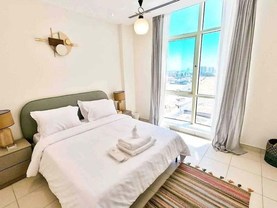 Elegant 4 Beds W/Partial Seaview Apartment Jeddah