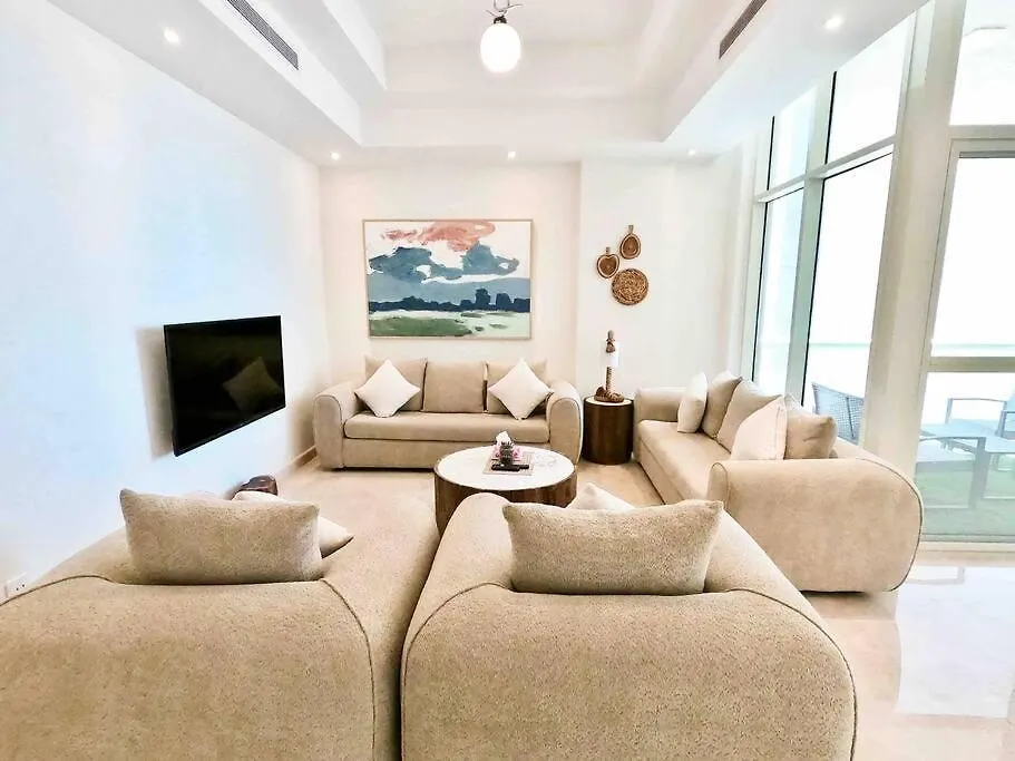 Elegant 4 Beds W/Partial Seaview Apartment Jeddah Saudi Arabia