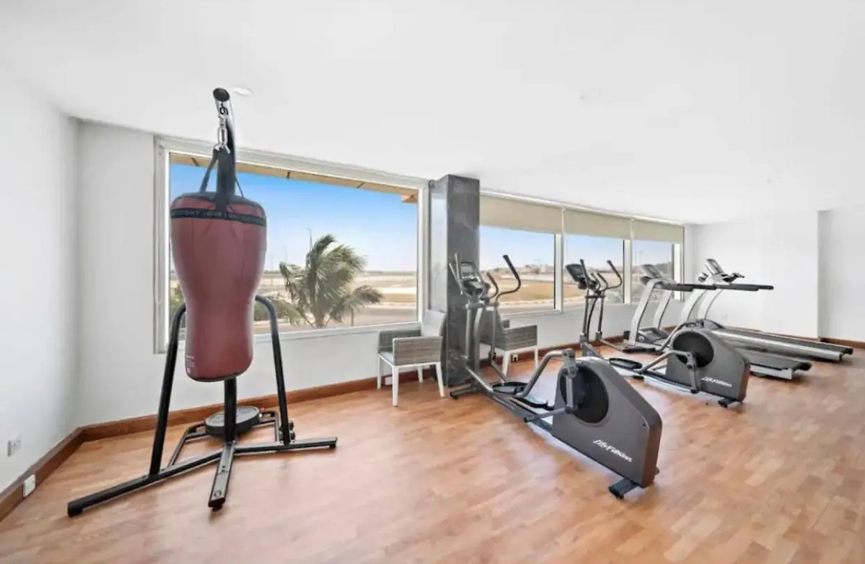 Elegant 4 Beds W/Partial Seaview Apartment Jeddah