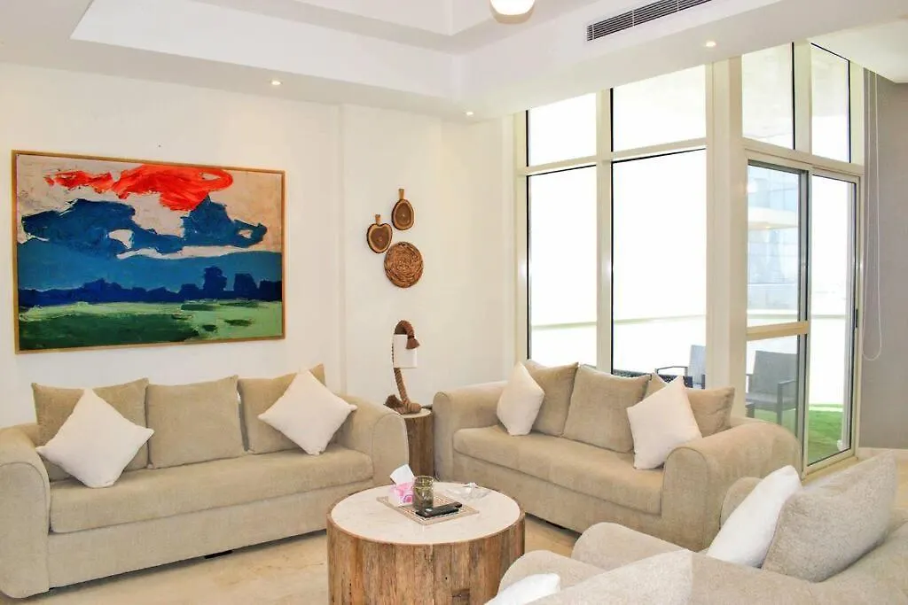 Апартаменты Elegant 4 Beds W/Partial Seaview Джедда